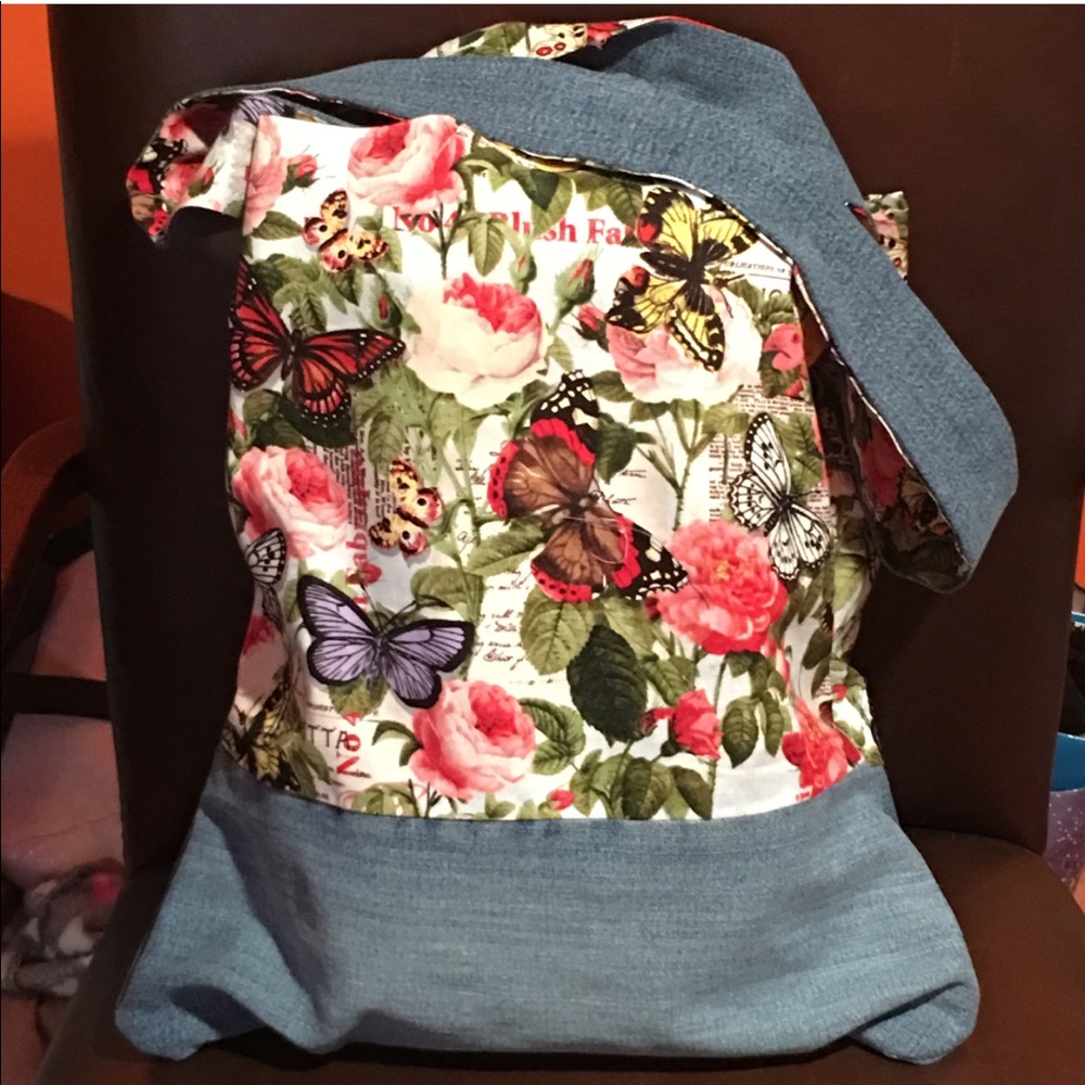 Butterfly guess jean crossbody bag